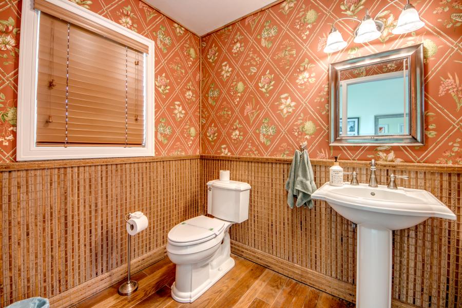 31-Powder-Room