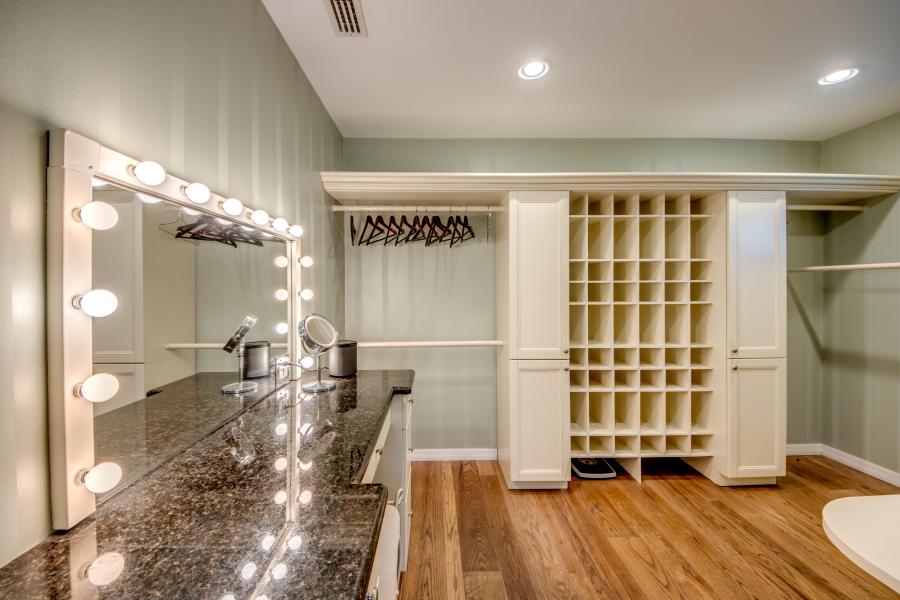 39-Master-Closet-Bathroom
