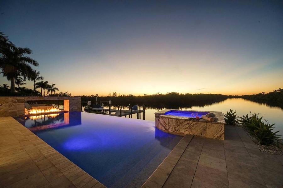 MLS_bh-2831_lg_pic32_1